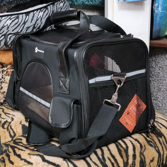 Pet Carrier Dog or Cat Black w/Extras 18"L x 11"W x 12"H   Bran New! - Picture 4 of 6